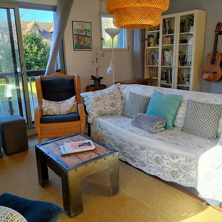 Appartement Grand 3 Pieces, Terrasse Au Sud Et A 80m Cabourg
