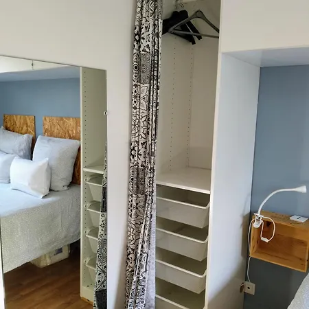 Appartement Grand 3 Pieces, Terrasse Au Sud Et A 80m *