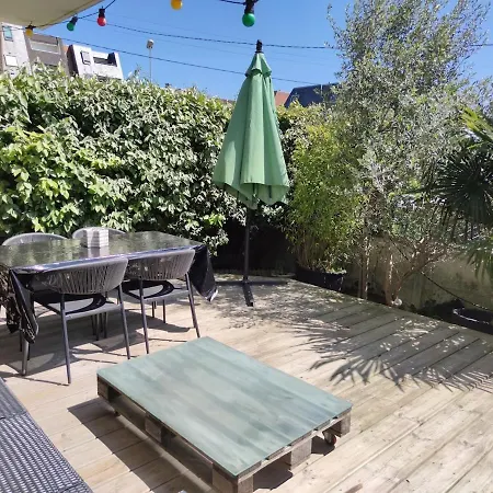 Appartement Grand 3 Pieces, Terrasse Au Sud Et A 80m