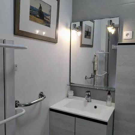 Grand 3 Pieces, Terrasse Au Sud Et A 80m *