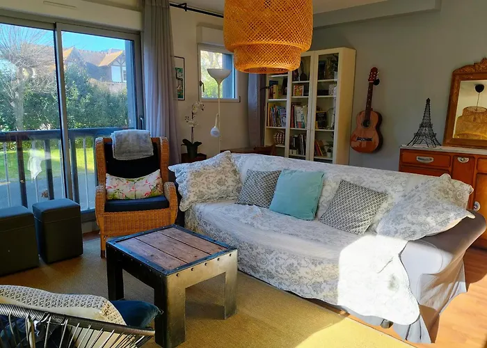 Daire Grand 3 Pieces, Terrasse Au Sud Et A 80m *